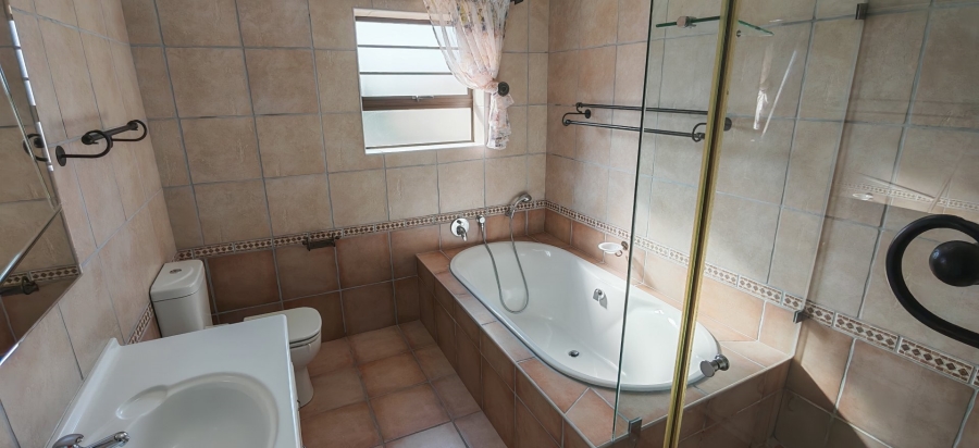 4 Bedroom Property for Sale in Dana Bay Western Cape